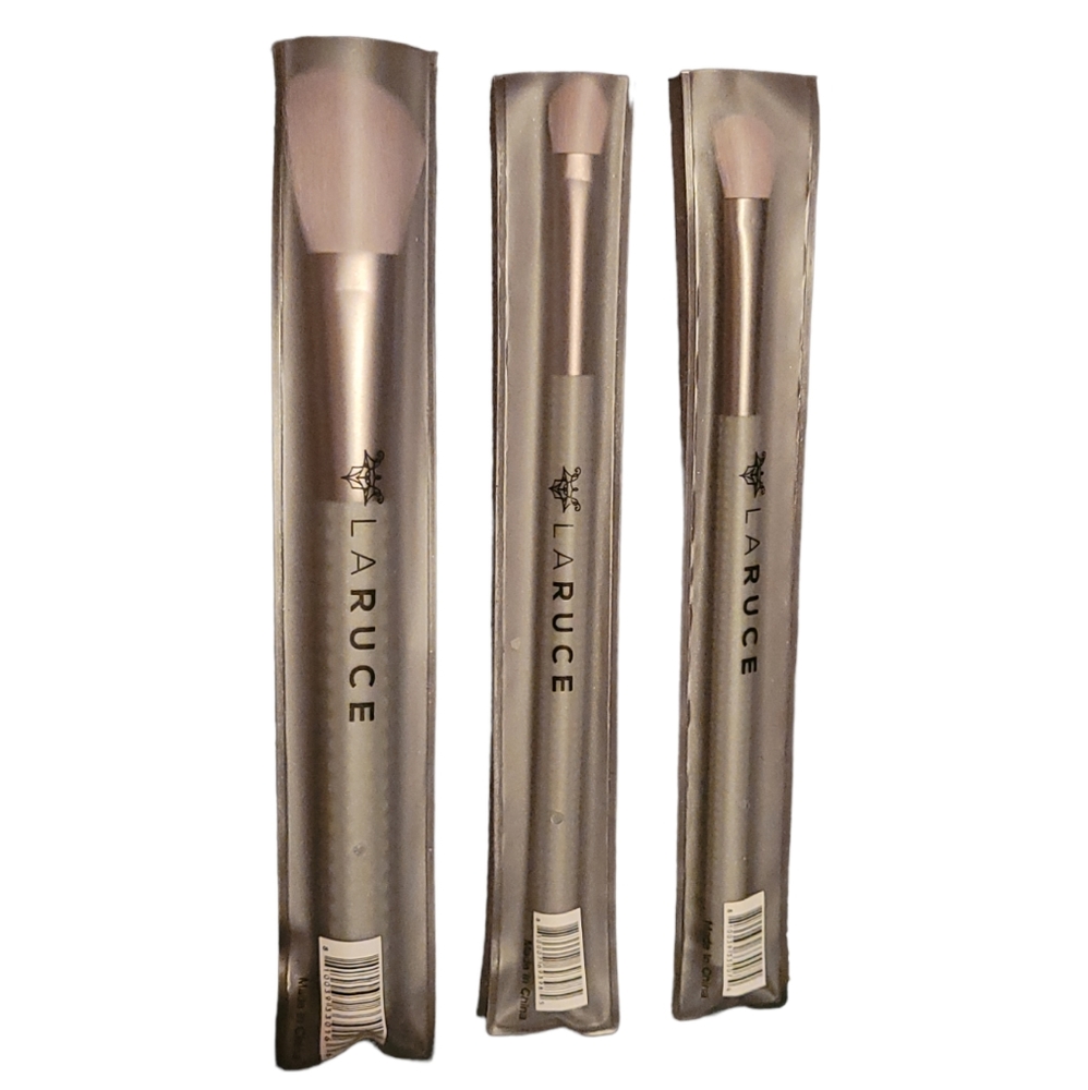 2/$50! Laruce Brush Set of 3